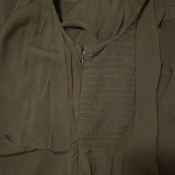 Old Navy simple black dress. New w/tags. Size medium. Light-weight. Knee-length - Picture 5 of 6